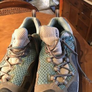 Keen side lace hikers